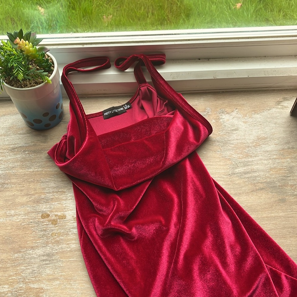 ❌SOLD❌Pretty lil thing| red velvet dress
